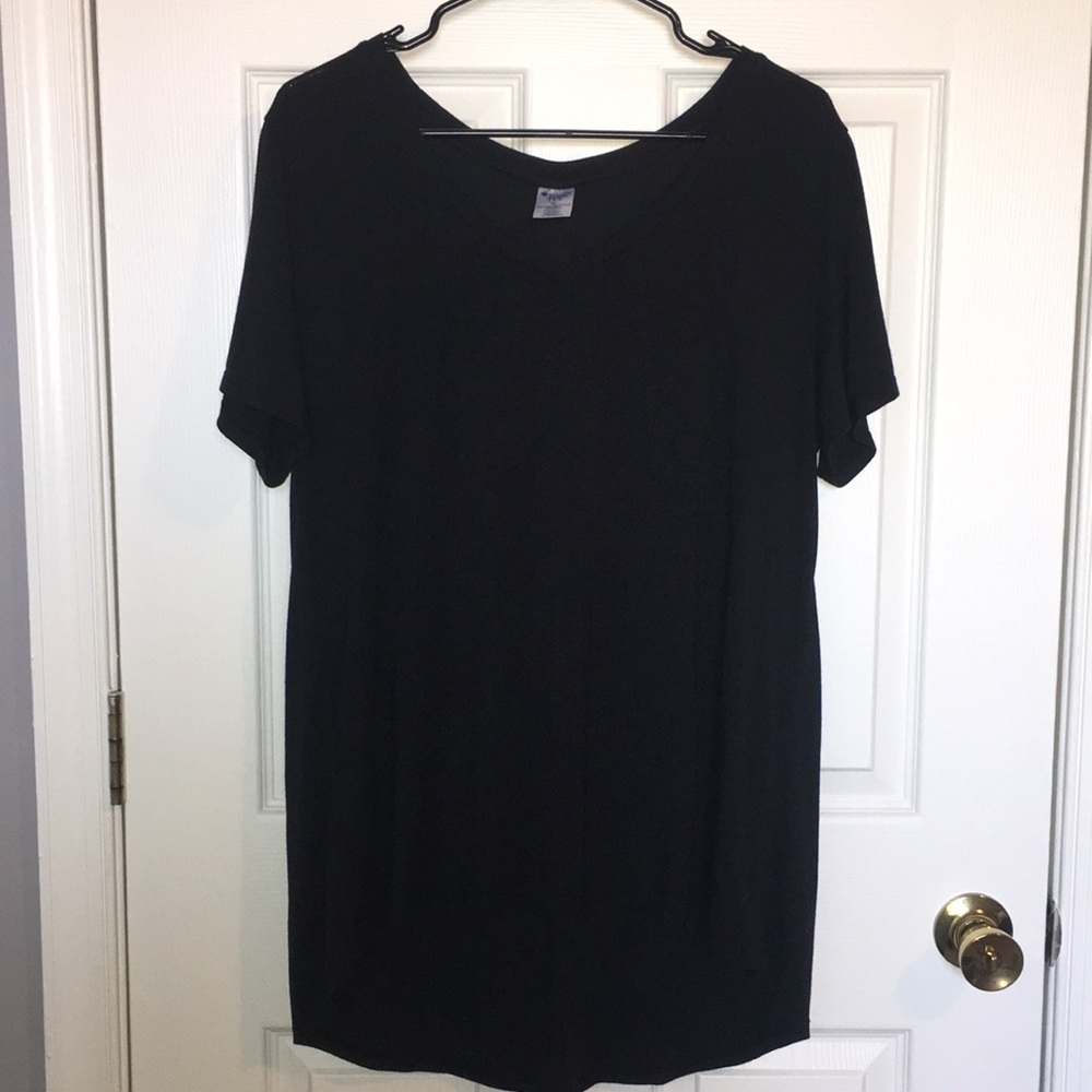 Black shirt sleeve top